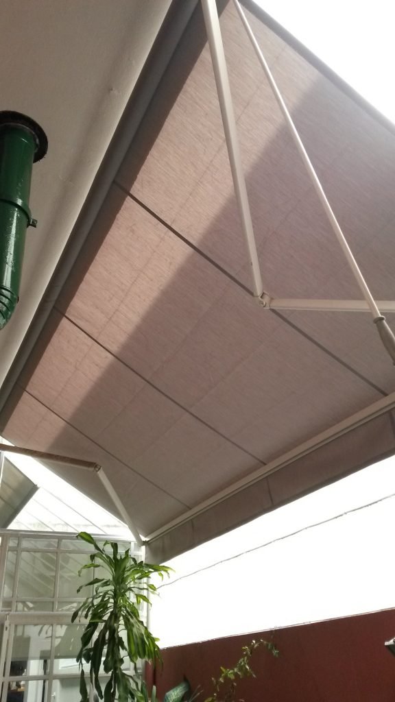 Toldo Brazos Invisibles - Vista Interna